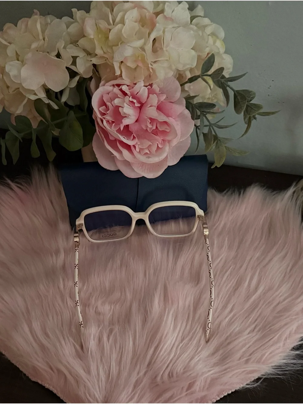 Women's Oversized Square Glasses in White - Fashion Eyewear